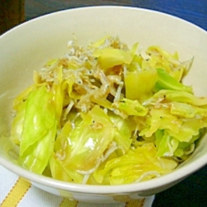 副菜に(/・ω・)/☆簡単・キャベツと雑魚サラダ